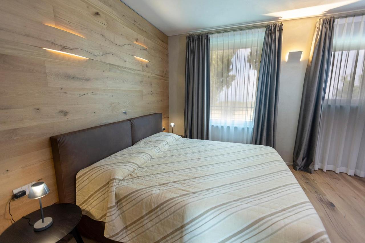 Eremus Relais Aparthotel Lonato Exteriör bild