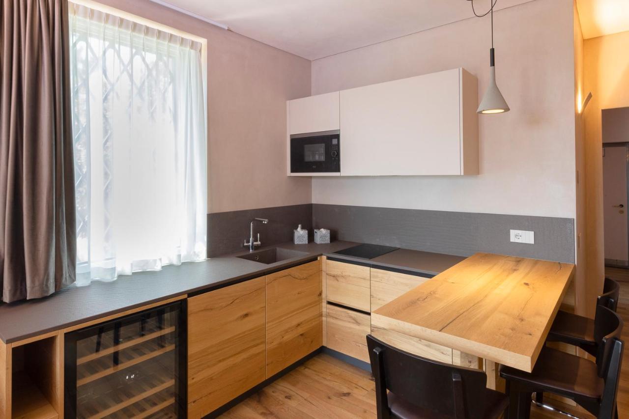 Eremus Relais Aparthotel Lonato Exteriör bild