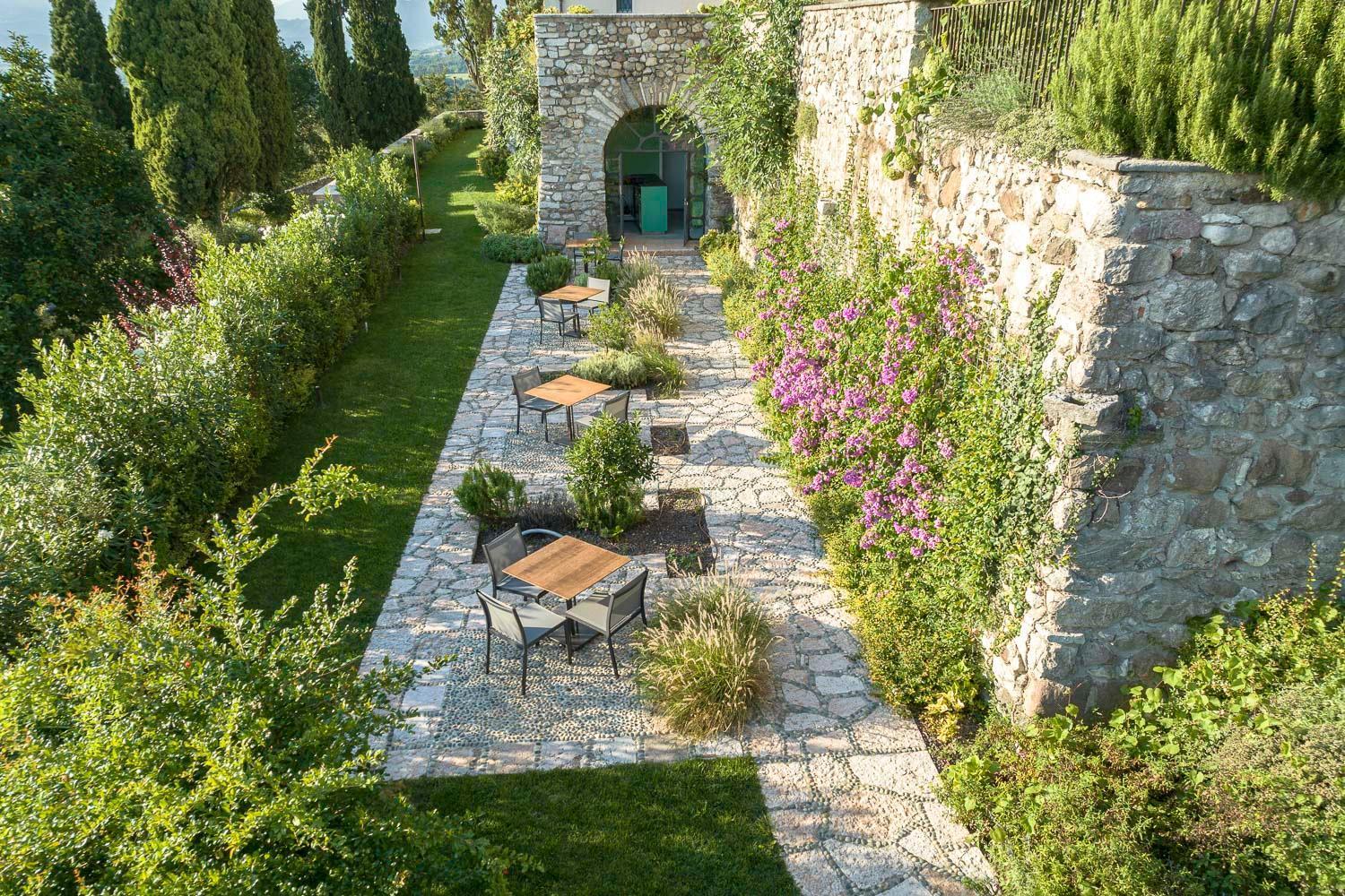 Eremus Relais Aparthotel Lonato Exteriör bild